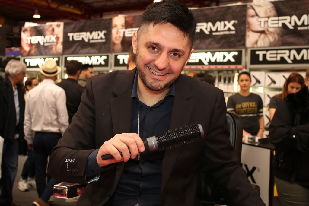 Sergio G con el cepillo EVO XL