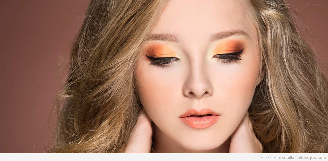 Maquillaje de ojos color naranja dramático 3